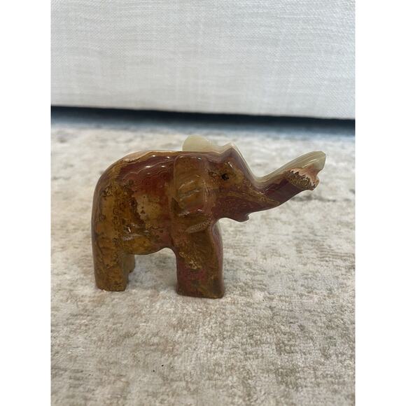 Hand Carved Natural Onyx Stone Elephant Figurine Statue Sculpture Home Decor 4x3 - Picture 3 of 7
